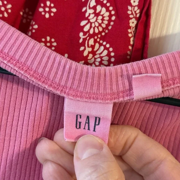 🩷GAP Ribbed Tank Top - Picture 2 of 3